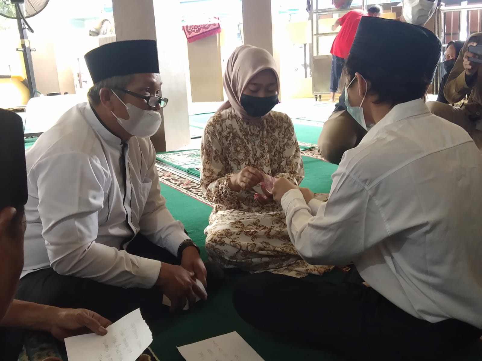 Tersangka Begal Nikah di Polsek Medan Timur 2 Tersangka Begal Nikah di Polsek Medan Timur