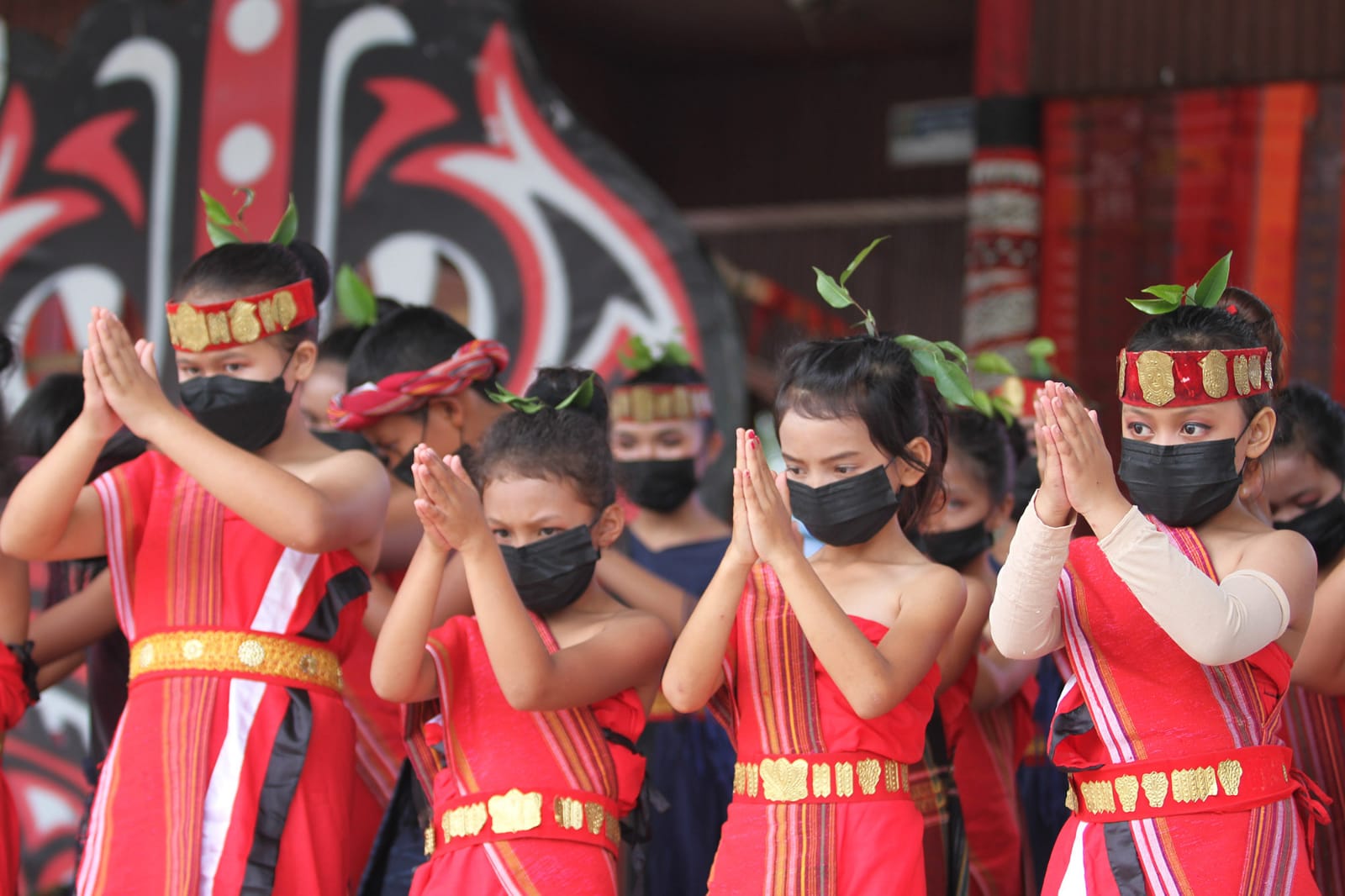 Festival Toba Kaldera Unesco Global Geopark Tampilkan Lomba Menari dan Kuliner Tradisional