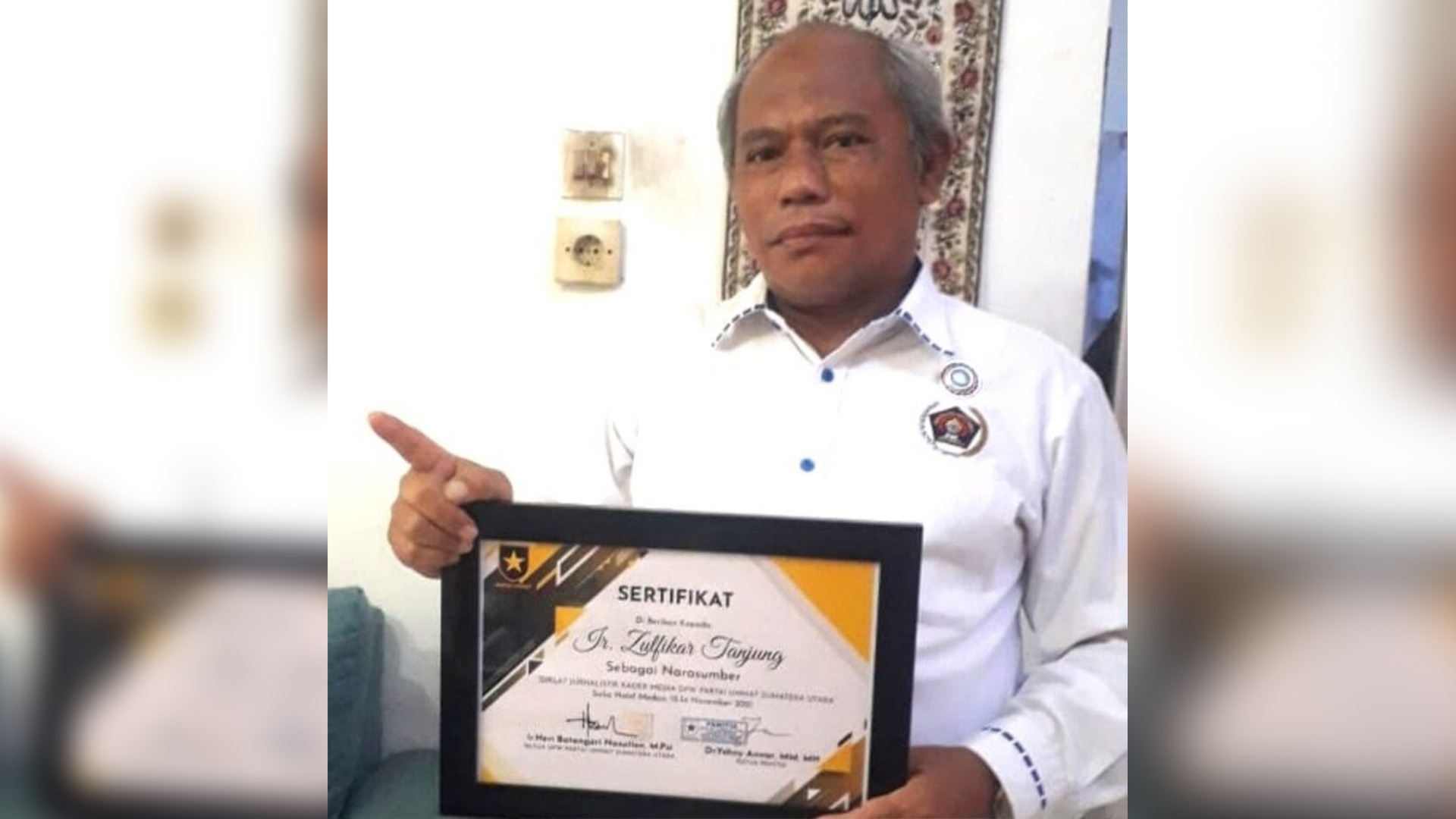 Ini Beda Wartawan Dengan Pemedsos