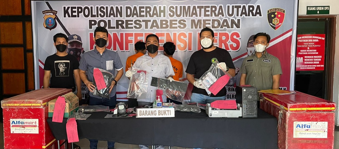 Polisi Bekuk Dua Pembobol Alfamart