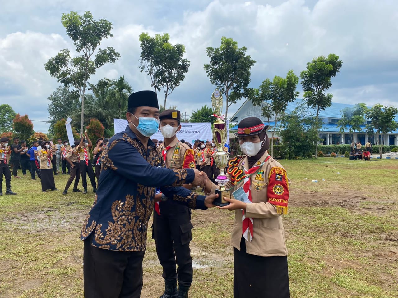 SMA Mitra Inalum Juara Umum Kemah Literisasi