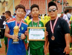 Berhasil Cetak 4 Gol di Laga FJL U-13, Ibrahim Terima Sepatu Emas 6 Berhasil Cetak 4 Gol di Laga FJL U-13, Ibrahim Terima Sepatu Emas