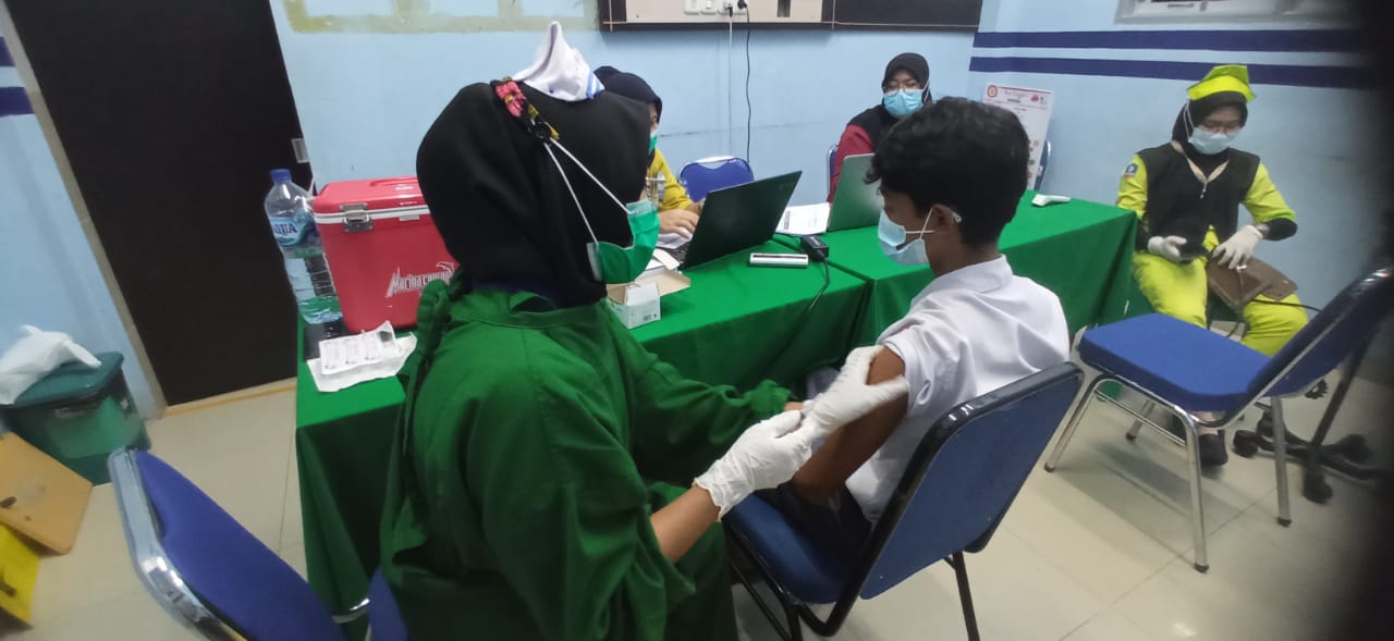 Polsek Medan Timur Gelar Vaksin untuk Pelajar