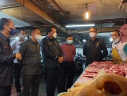 Jelang Nataru, Suwarno Pantau Harga Bahan Pokok di Pasar Petisah 