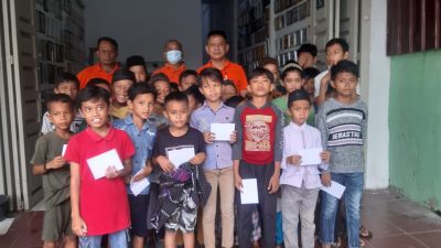 Jum'at Berokah, Ketua Pewarta Berbagai ke Anak Yatim