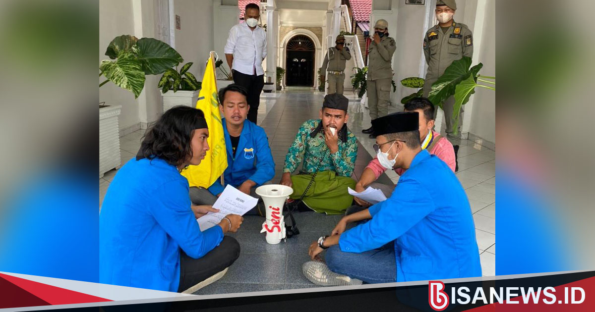 Usir Setan, PMII Asahan Baca Ayat Kursi di Kantor Bupati dan DPRD Asahan
