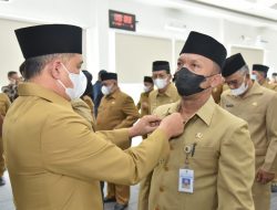 Bupati Zahir Lantik Pejabat Pimpinan Tinggi Pratama 11 Bupati Zahir Lantik Pejabat Pimpinan Tinggi Pratama