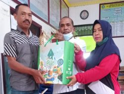 Kades Tanah Rendah Batubara Salurkan Bantuan UMKM 6 Kades Tanah Rendah Batubara Salurkan Bantuan UMKM