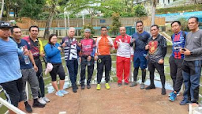 Jaga Kebugaran, Direksi PUD Pasar dan Staf Gelar Gowes