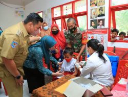 Bupati Labura Launching Vaksin Anak di Marbau 3 Bupati Labura Launching Vaksin Anak di Marbau