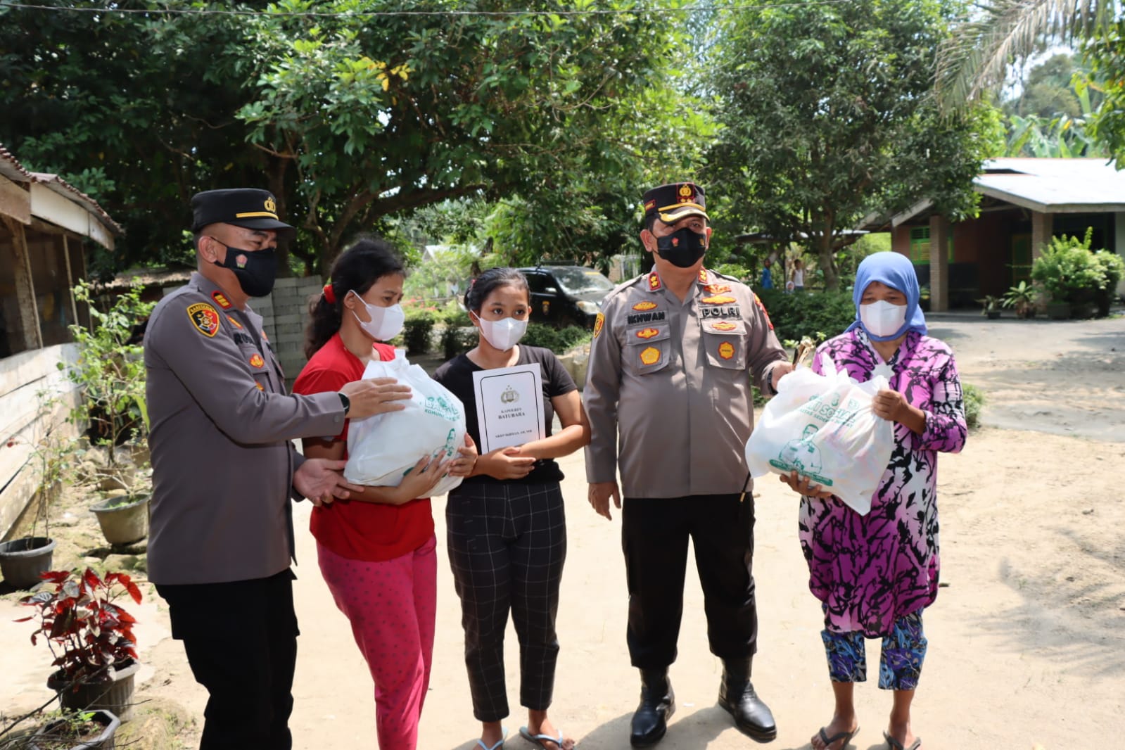 Bansos, Tali Asih Diberikan Kapolres Batubara ke Anak Yatim dan Dua'fa