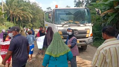 Warga Protes Debu Kilang Pecah Batu Bikin Sesak Nafas