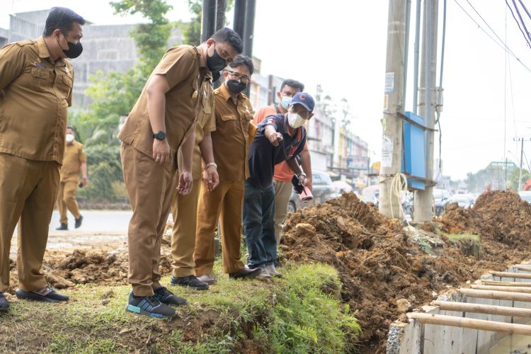 Wali Kota Medan Minta Pemasangan U-Ditch Harus Sesuai Dokumen, Cepat Selesai, dan Jangan Ganggu Lalu Lintas
