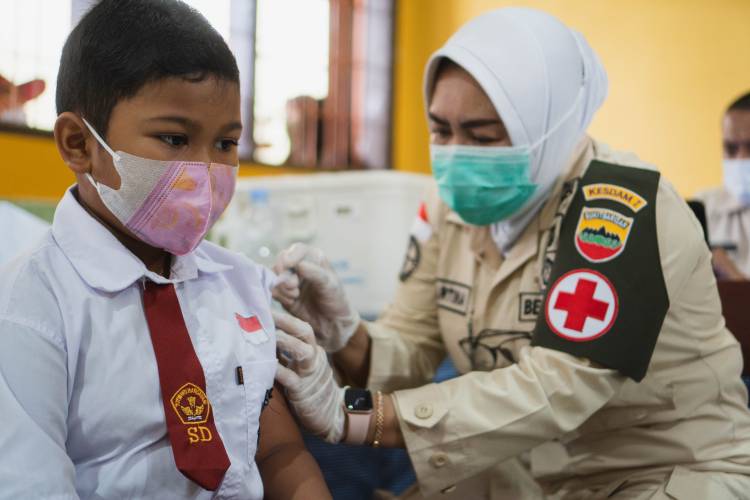 Vaksinasi Diduga Ecek-ecek Viral, Ini Kata Kadinkes Medan