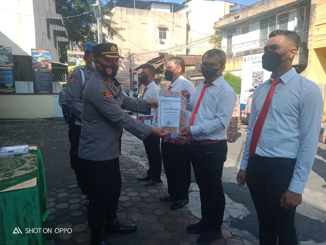 Sukses Ungkap Kasus Curanmor, 4 Personel Polsek Medan Area Dapat Penghargaan