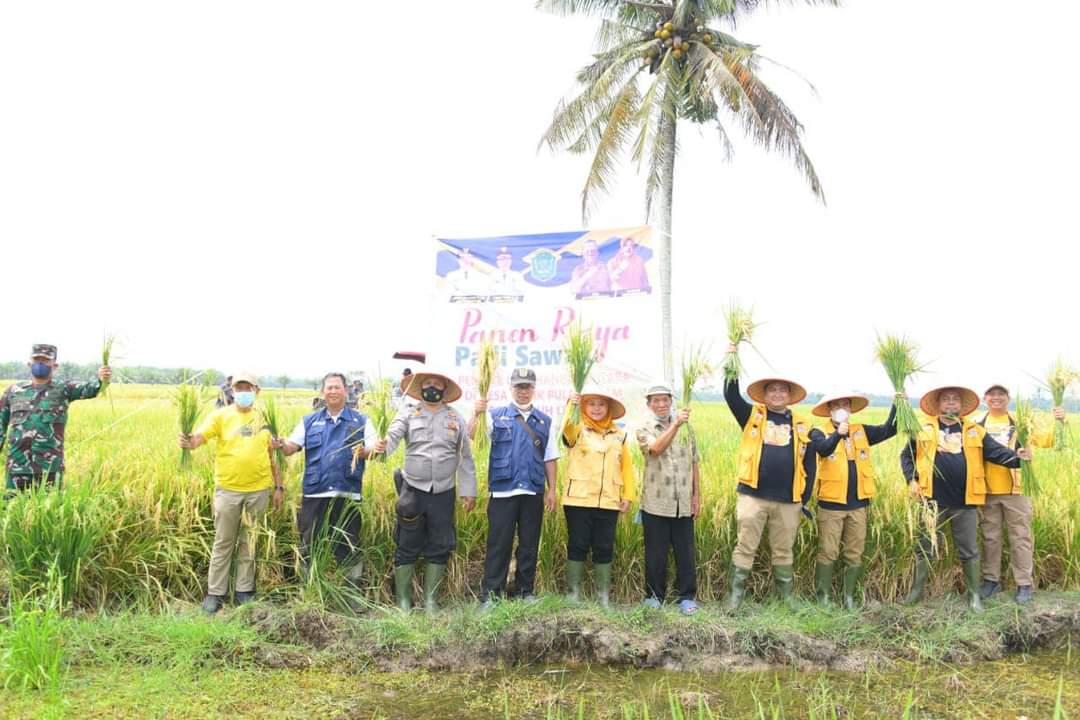 Bupati Labura Bung Desa Ke VIII, Melayani Masyarakat