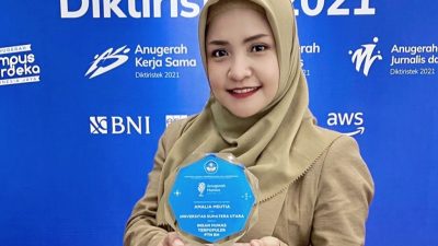 Kepala Humas, Promosi dan Protokoler USU Raih Gelar Insan Humas Terpopuler
