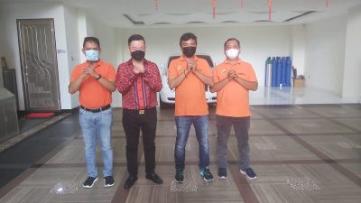 Rayakan Imlek, Pewarta Kunjungi Pengusaha Robert Atiam