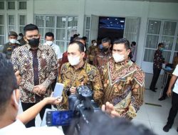 Bupati Zahir Terima Penghargaan Dari KPK 4 Bupati Zahir Terima Penghargaan Dari KPK