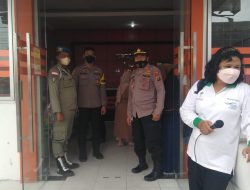 Warga Serbu Kantor Pos Indrapura