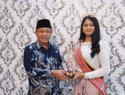 Plt Walikota Tanjung Balai Terima Putri Peraih Award Best Talent Pariwisata Sumut 2022