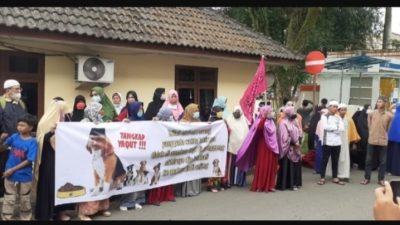 Umat Islam Sumut Orasi di Poldasu Minta Yaqut Ditangkap