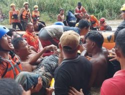 Tim Gabungan Evakuasi Korban Terseret Arus Banjir