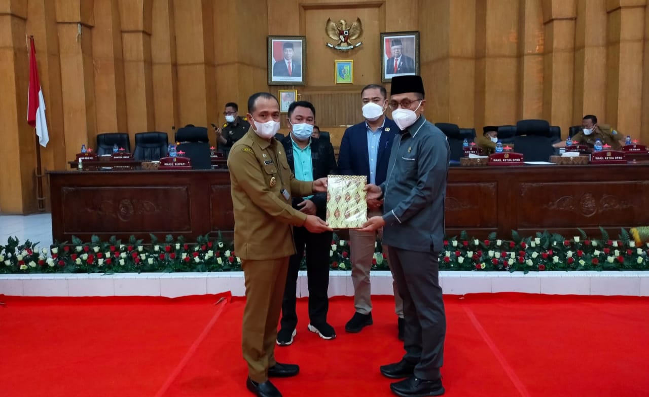 Bupati Batu Bara Sampaikan Nota Empat Ranperda
