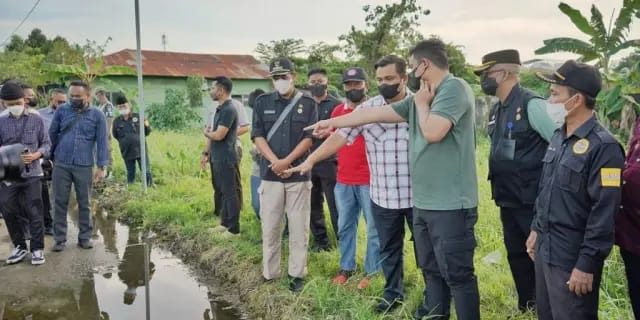 Tinjau Drainase Kelurahan Rengas Pulau, Bobby Minta Dinas PU Cepat Atasi Banjir