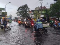 Hujan 45 Menit, Marelan Raya Banjir