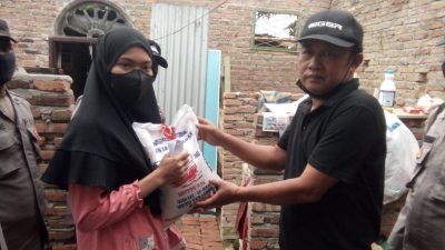 PAC PDIP Air Putih Bantu Sembako dan Uang Korban Puting Beliung