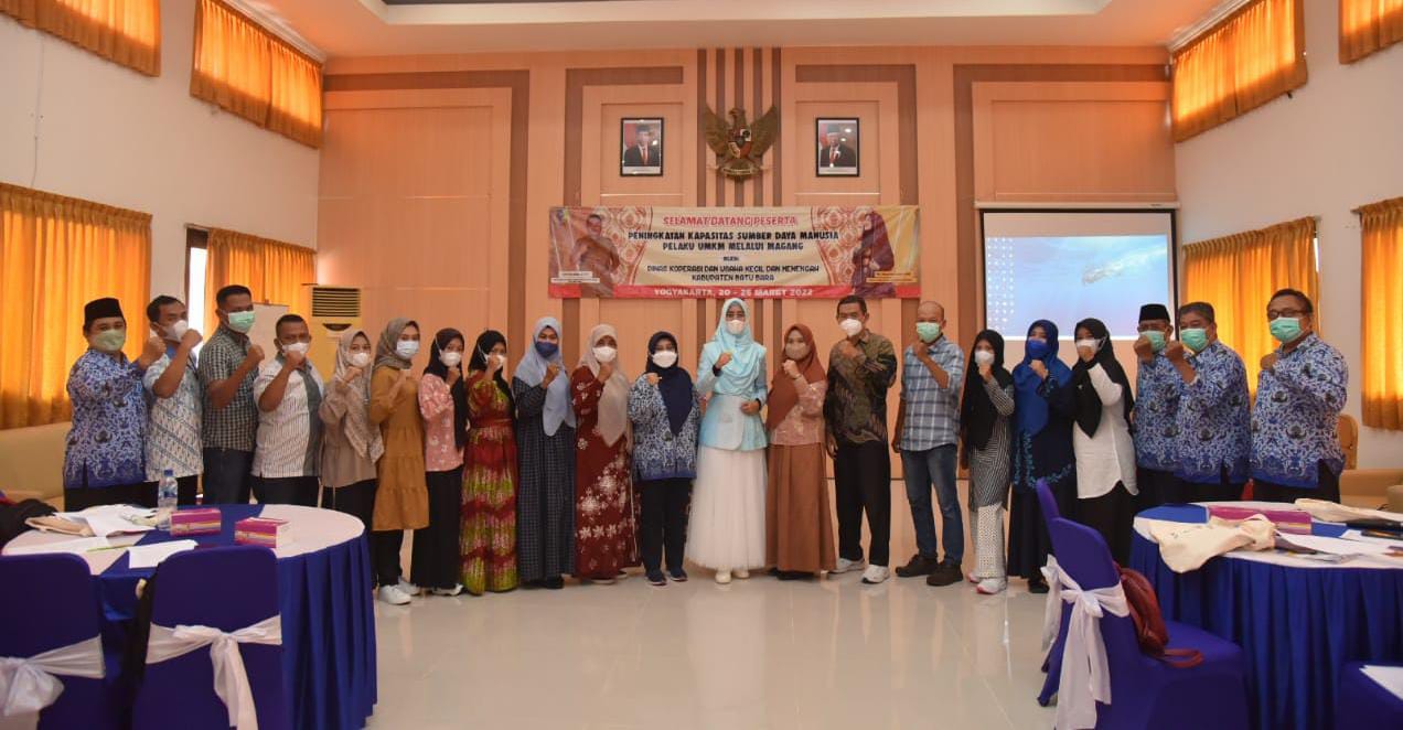 Perajin Kriya Batu Bara Magang di Yogyakarta