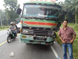 Ambulance Vs Truck Box Tronton, 1 Tewas di Jalinsum Batubara