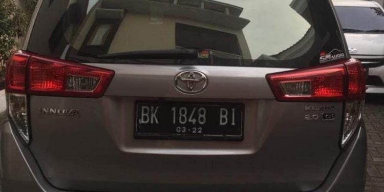 Kijang Innova PNS Raib di Toko Jam Okawa Medan