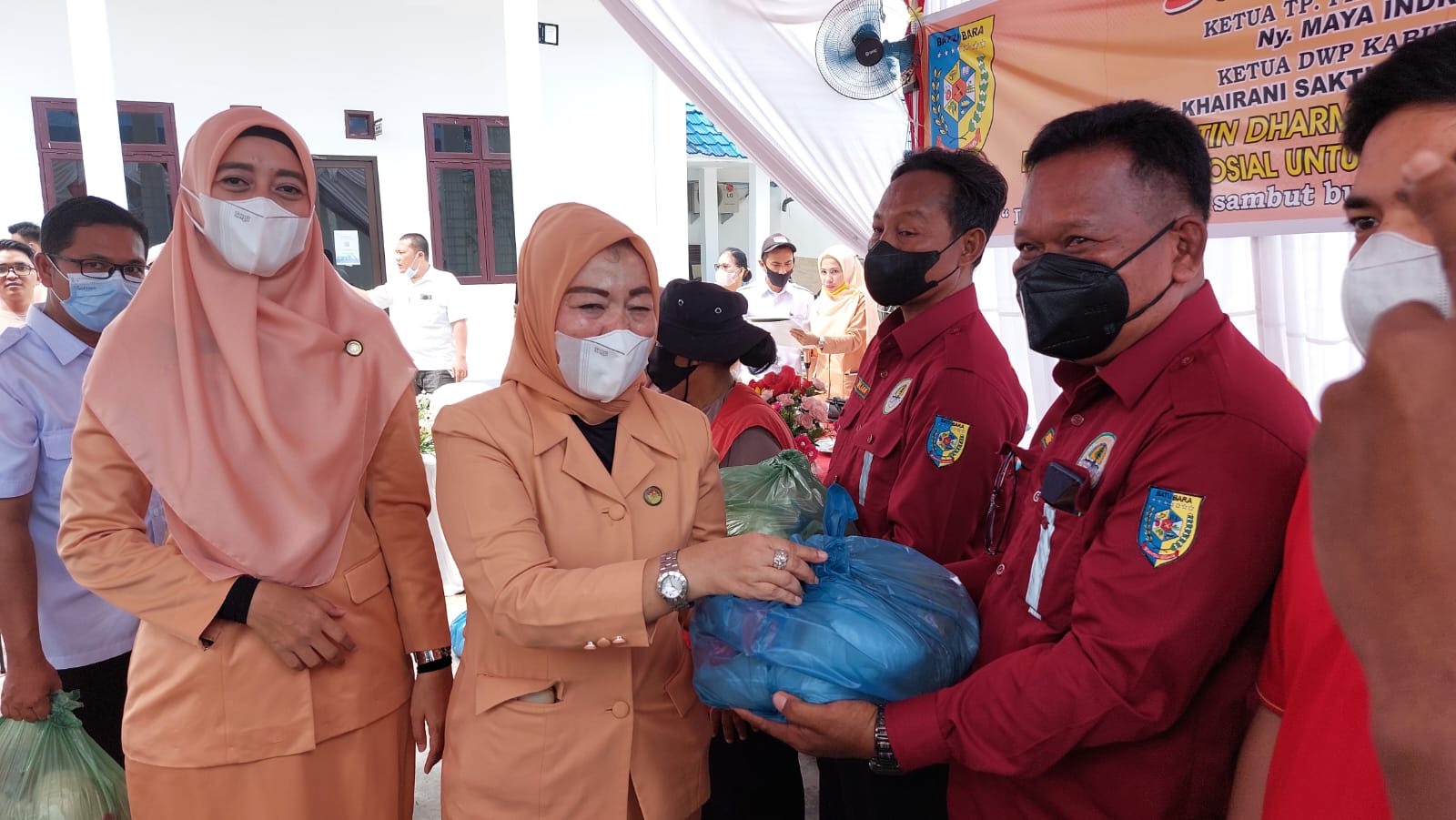 Sambut Ramadhan, Dinas Perkim LH Berbagi ke Anak Yatim dan 206 Petugas Kebersihan