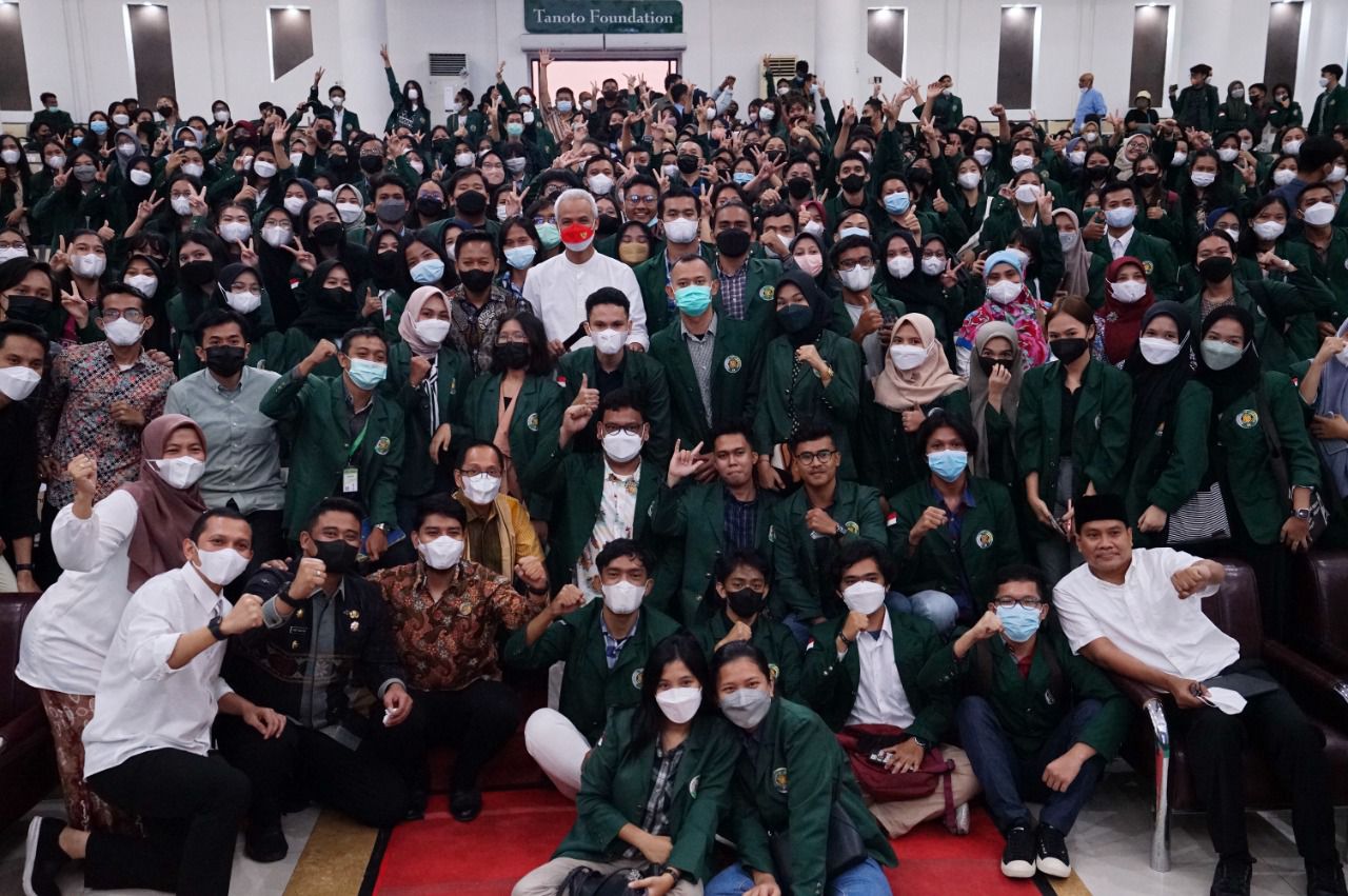 Ganjar Pranowo : Mahasiswa Harus Adaptasi Era Disrupsi Teknologi