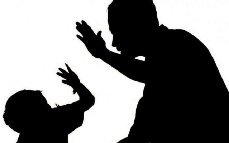 Kesal Tidurnya Terganggu, F Diduga Banting Anak Perempuannya yang Masih Balita Hingga Tewas