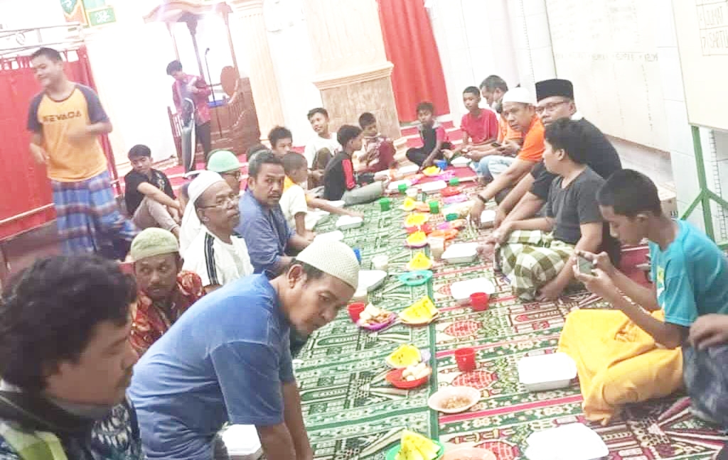 Pewarta Polrestabes Medan Buka Puasa Bersama Anak Yatim