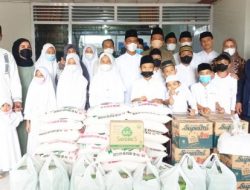 PUD Pasar Medan Serahkan Sembako Bantuan ke Rumah Yatim