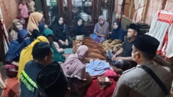 12 Emak-emak Penambang Emas Tewas Tertimbun Longsoran Lubang Galian