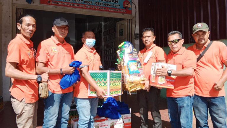 Pengurus & Anggota Pewarta Terima THR dan Paket Lebaran