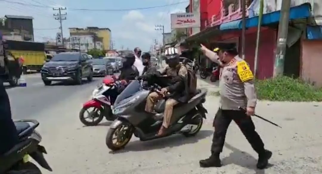 Jenderal Ini Turun ke Jalan Urai Kemacetan Jalinsum