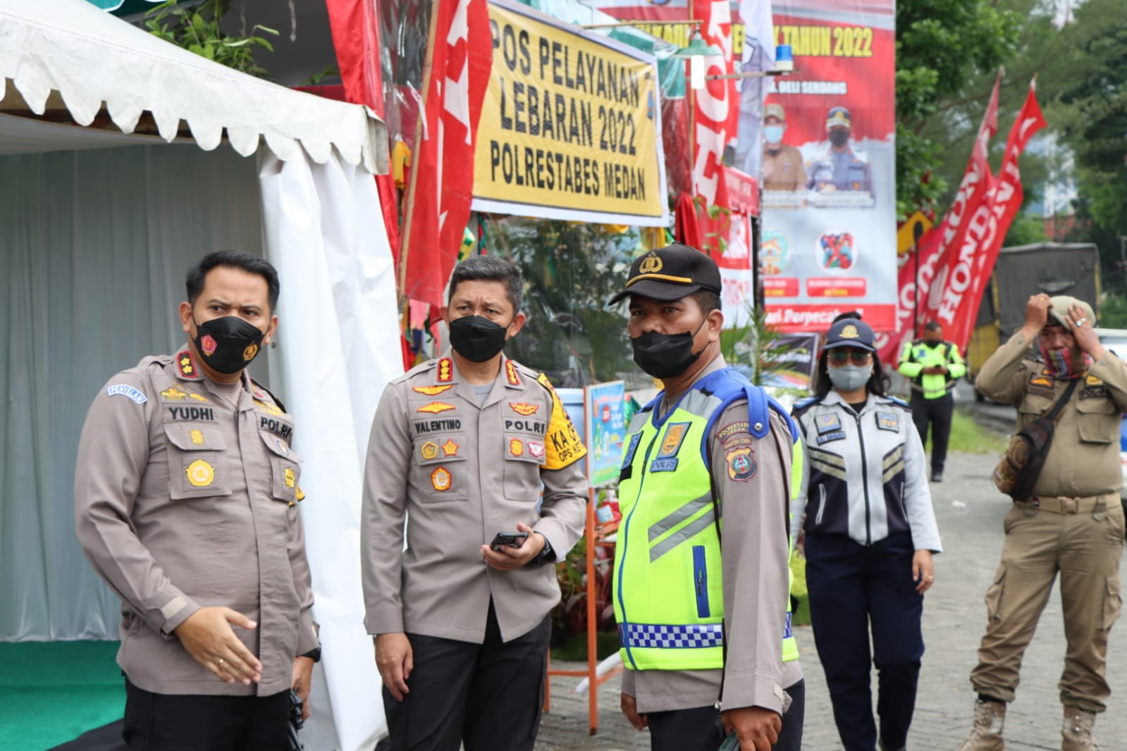 Kapolrestabes Medan Pantau Langsung Arus Lalu Lintas Medan - Berastagi
