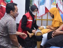 Ketua BK3S Batu Bara Salurkan Kaki Palsu Bantuan