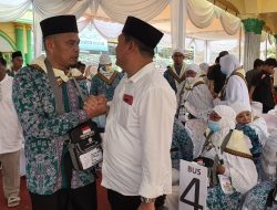 Ketua Kadin Batu Bara Faizal Antar 132 Jamaah Haji Asal Batu Bara Sampai ke Asarama Haji Medan