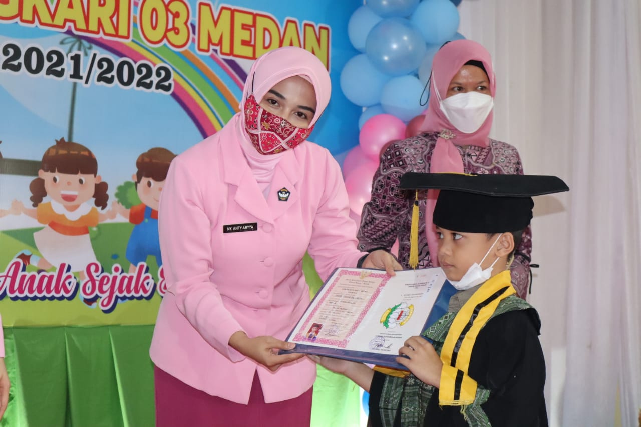 Peserta Didik PAUD Bhayangkari 03 Medan Diwisuda