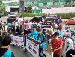 Puluhan Pengungsi Afghanistan Unjuk Rasa Tuntut UNHCR