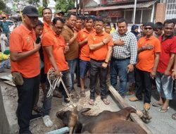 Pewarta Polrestabes Medan Salurkan Ratusan Paket Daging Kurban