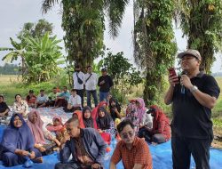 Faizal Spontan Telepon Kadis PU Batu Bara Sampaikan Langsung Keluhan Warga Desa Aras 3 Faizal Spontan Telepon Kadis PU Batu Bara Sampaikan Langsung Keluhan Warga Desa Aras
