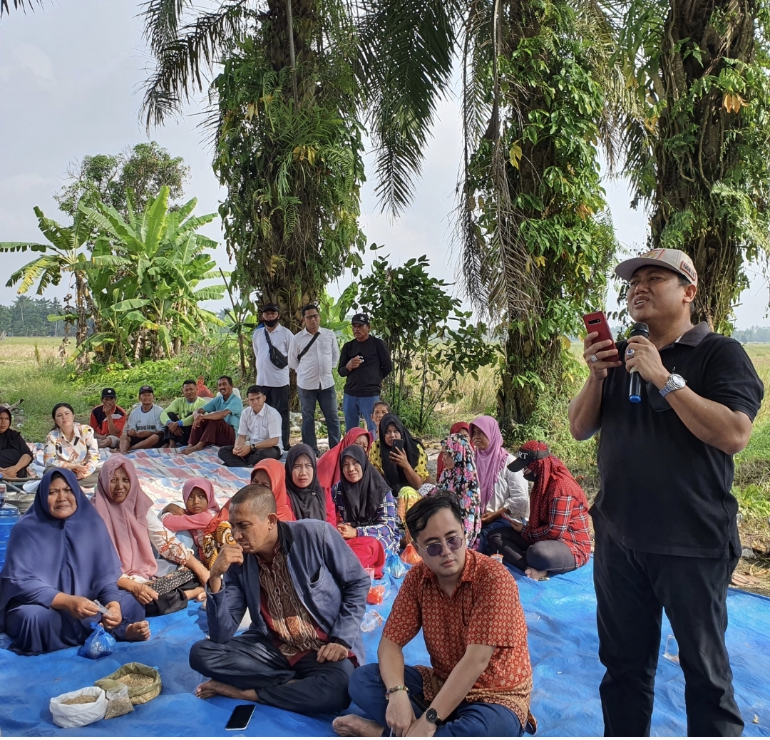 Faizal Spontan Telepon Kadis PU Batu Bara Sampaikan Langsung Keluhan Warga Desa Aras